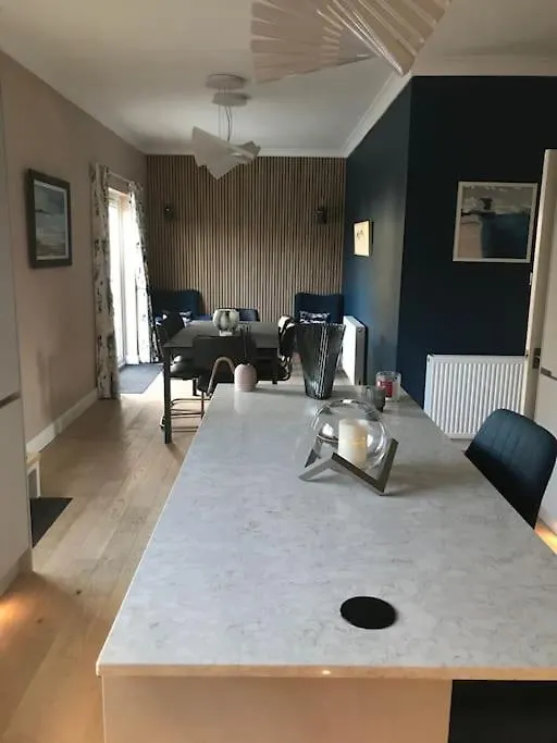 Ultra Stylish Furnished Home In Edynburg 0*,  Wielka Brytania