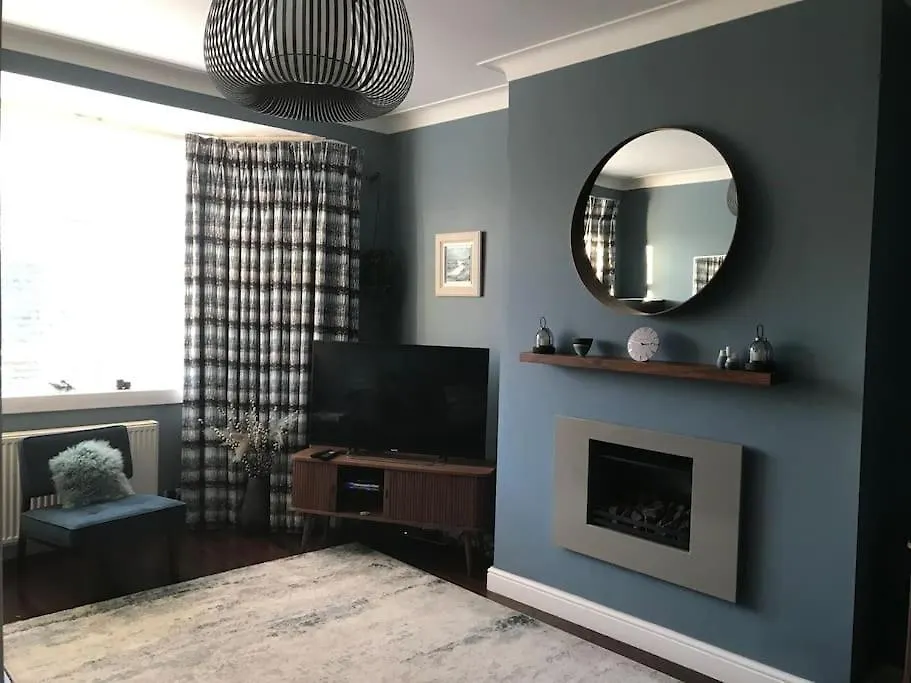 Ultra Stylish Furnished Home In Edynburg